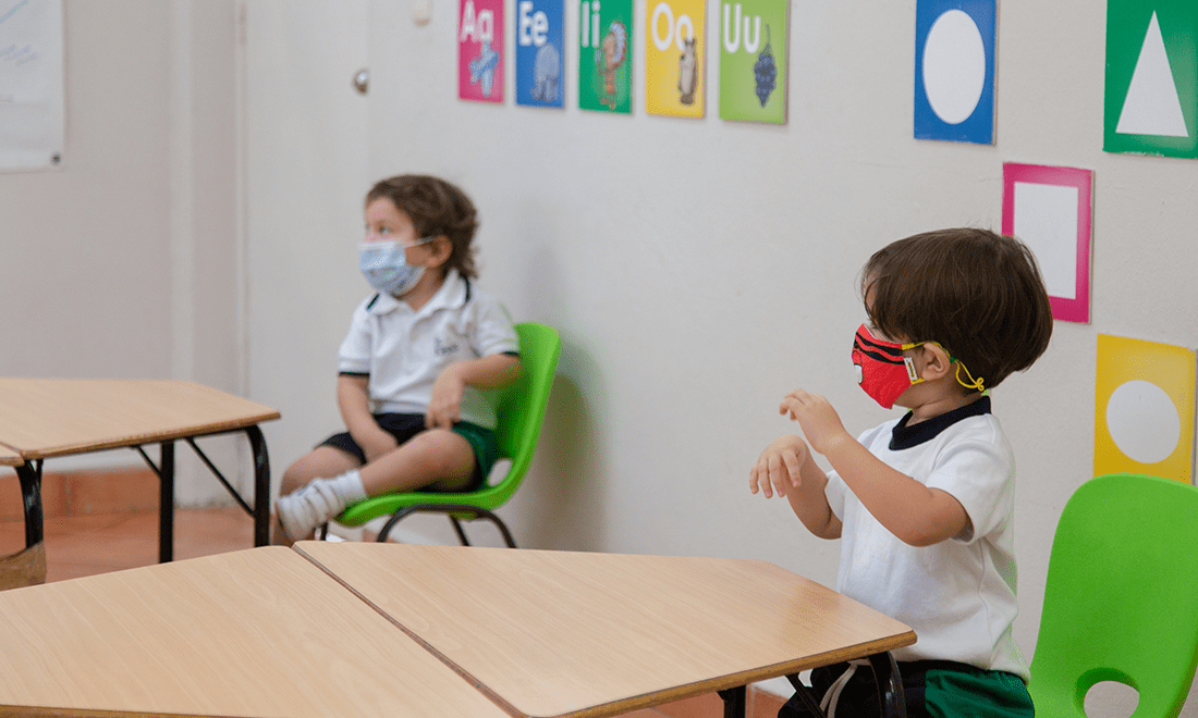 clases presenciales y clases en línea